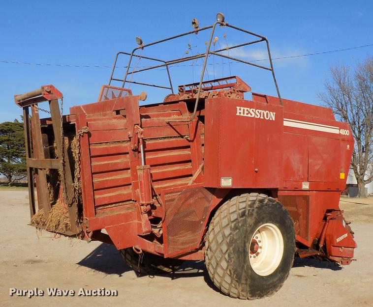 image for item DD3528 1985 Hesston 4800 square baler