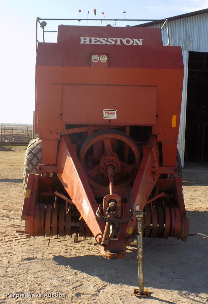image for item DD3528 1985 Hesston 4800 square baler