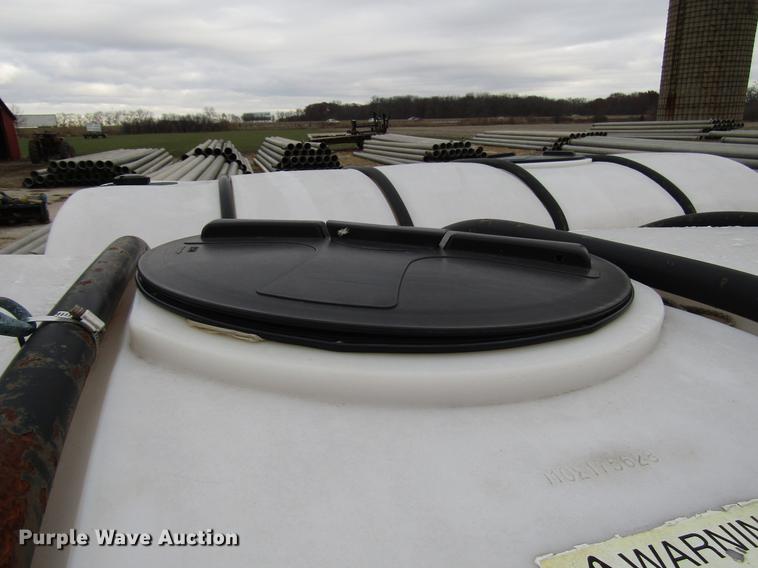 image for item DD3868 (2) poly tanks