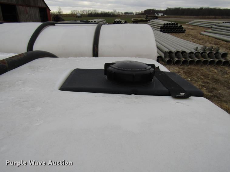 image for item DD3868 (2) poly tanks