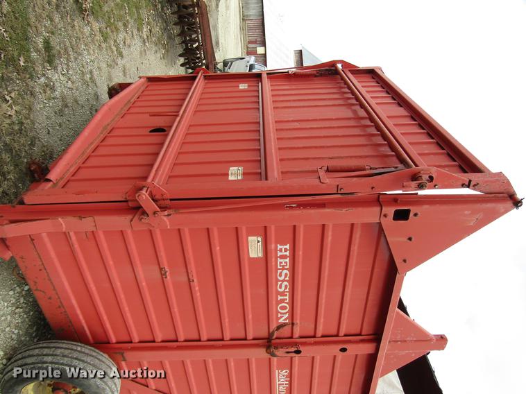 image for item DD3871 Hesston Stackhand 10 bale stacker