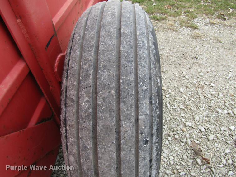 image for item DD3871 Hesston Stackhand 10 bale stacker