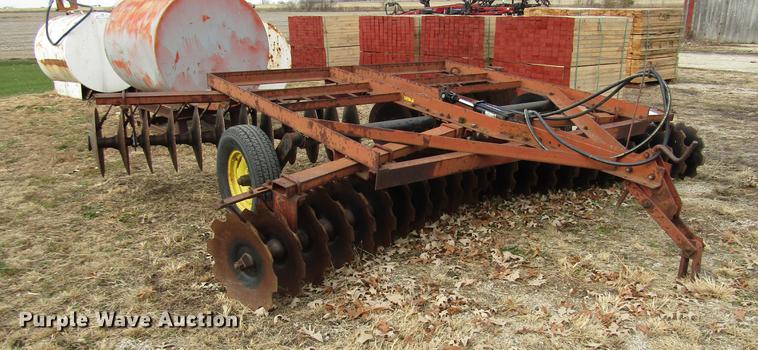 image for item DD3872 International 370 double off-set disk