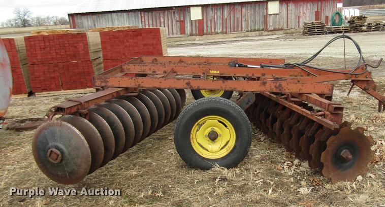 image for item DD3872 International 370 double off-set disk