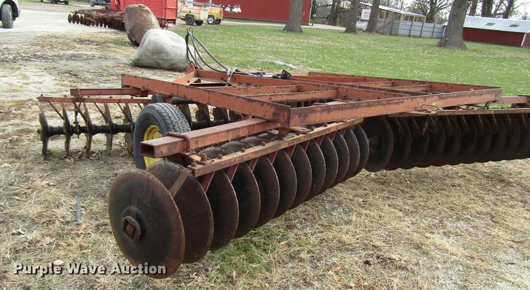 image for item DD3872 International 370 double off-set disk