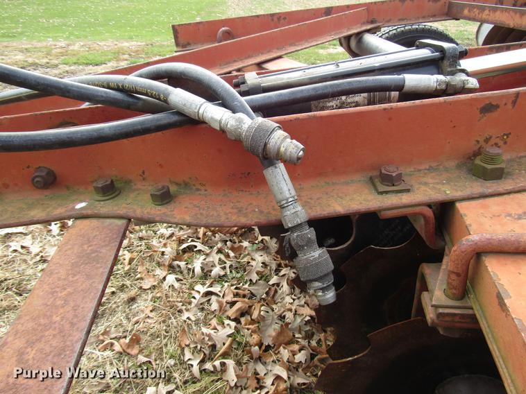 image for item DD3872 International 370 double off-set disk