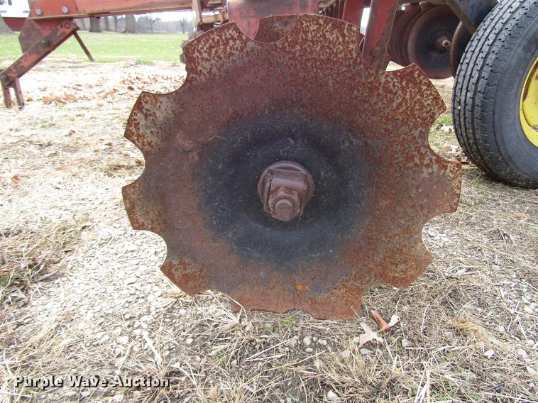 image for item DD3872 International 370 double off-set disk