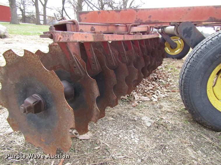 image for item DD3872 International 370 double off-set disk