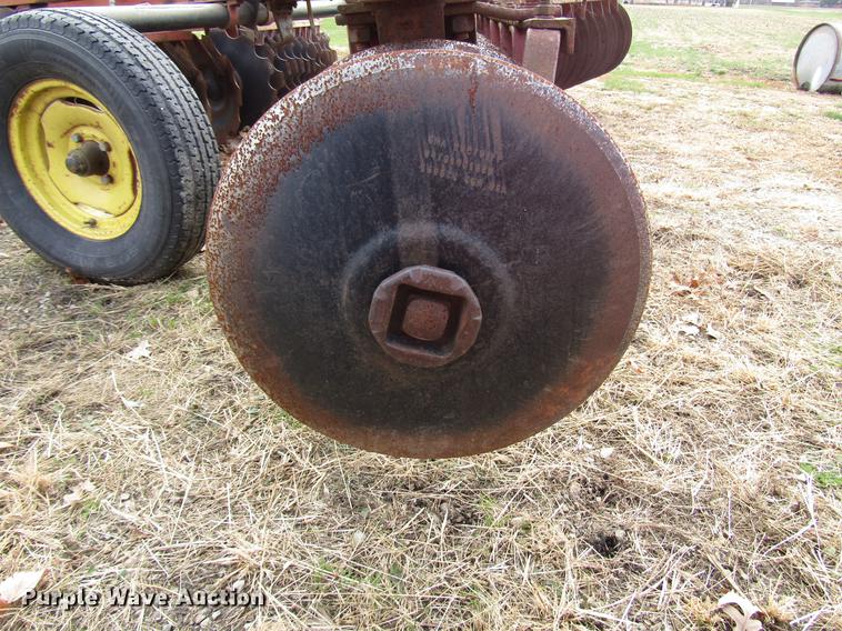 image for item DD3872 International 370 double off-set disk