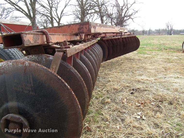 image for item DD3872 International 370 double off-set disk