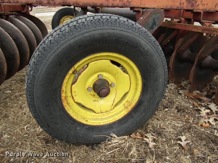 image for item DD3872 International 370 double off-set disk