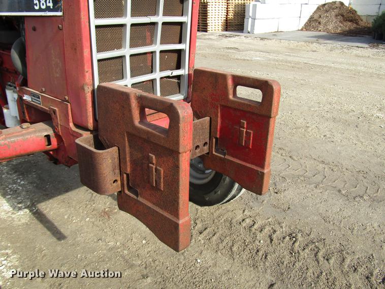image for item DD3874 International 584 tractor