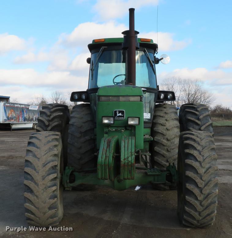 image for item DE5027 1984 John Deere 4450 MFWD tractor