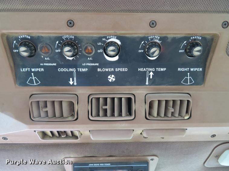 image for item DE5027 1984 John Deere 4450 MFWD tractor