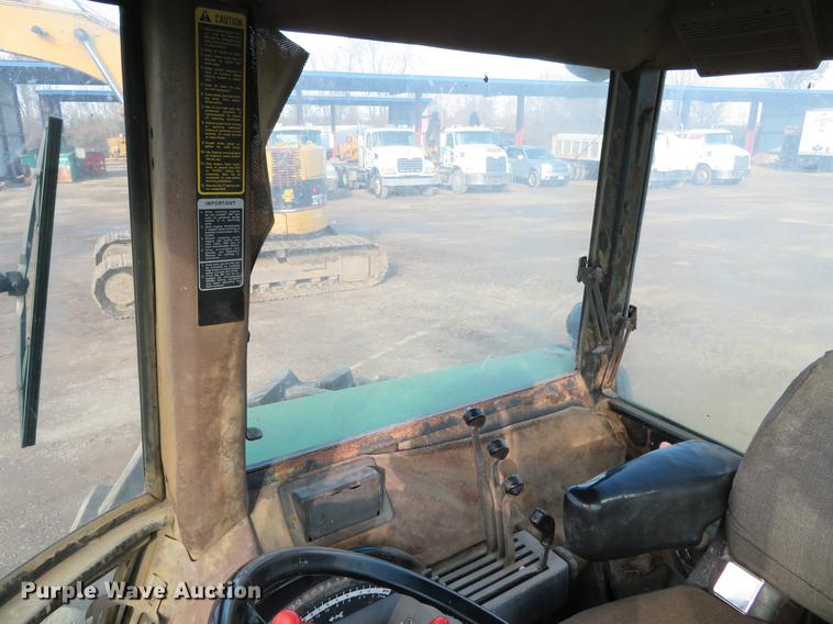 image for item DE5027 1984 John Deere 4450 MFWD tractor