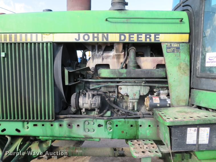 image for item DE5027 1984 John Deere 4450 MFWD tractor