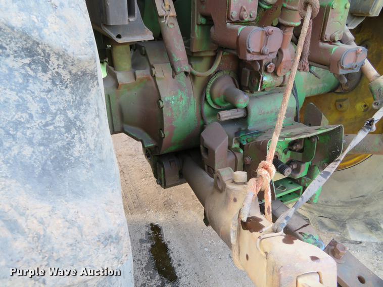 image for item DE5027 1984 John Deere 4450 MFWD tractor