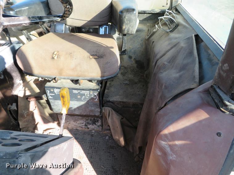 image for item DE5027 1984 John Deere 4450 MFWD tractor