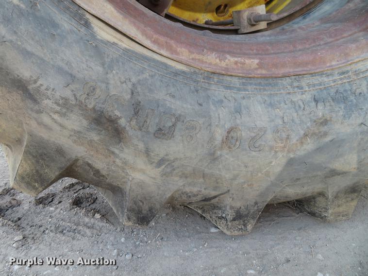 image for item DE5027 1984 John Deere 4450 MFWD tractor