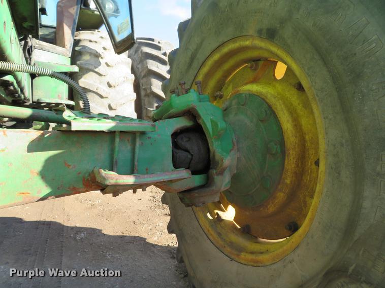 image for item DE5027 1984 John Deere 4450 MFWD tractor