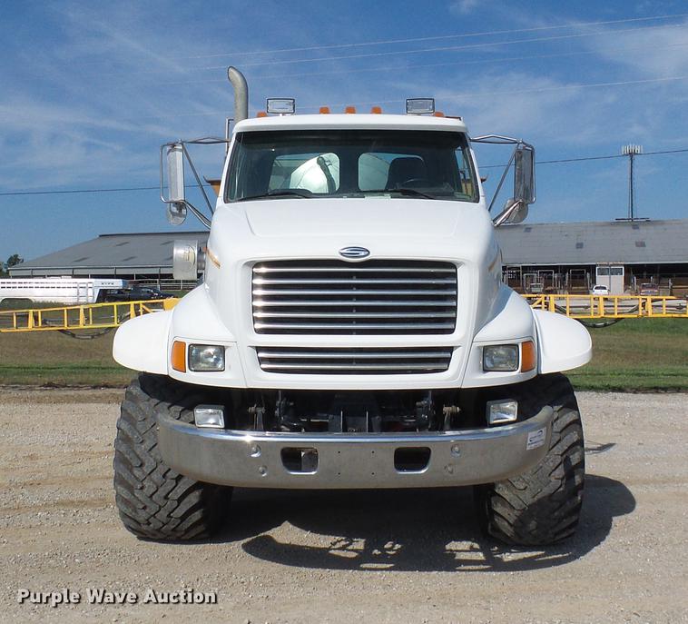image for item DE5158 2000 Sterling L-Line applicator truck