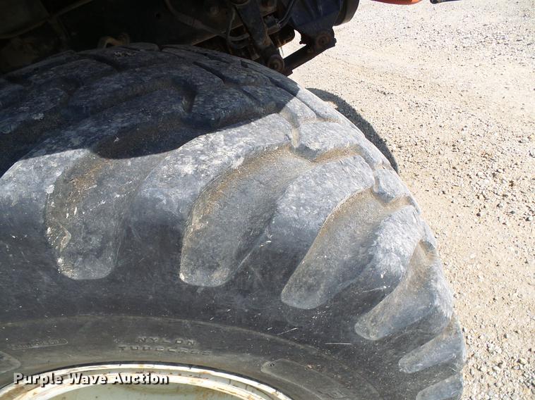 image for item DE5158 2000 Sterling L-Line applicator truck