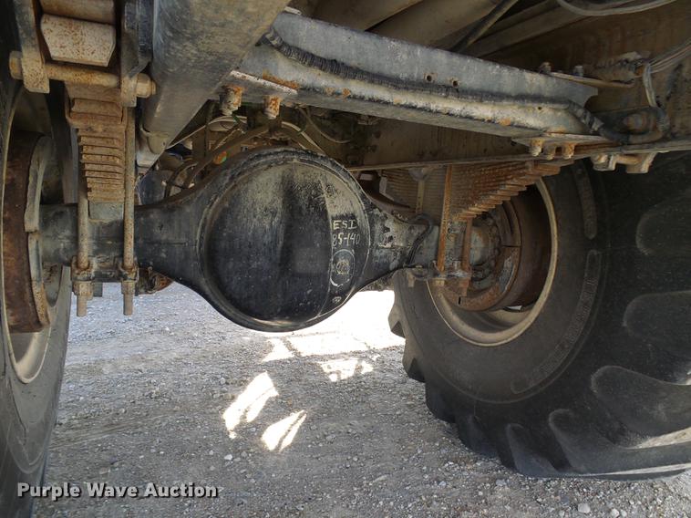 image for item DE5158 2000 Sterling L-Line applicator truck