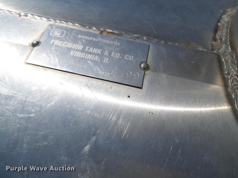 image for item DE5158 2000 Sterling L-Line applicator truck