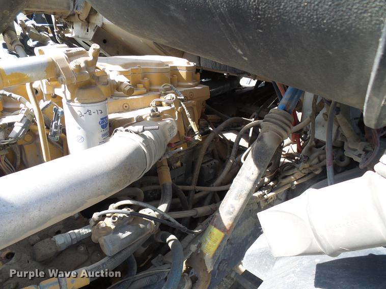 image for item DE5158 2000 Sterling L-Line applicator truck