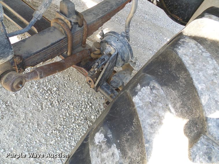 image for item DE5158 2000 Sterling L-Line applicator truck