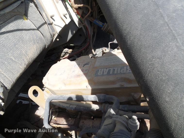 image for item DE5158 2000 Sterling L-Line applicator truck