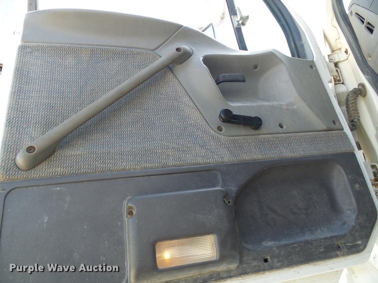 image for item DE5158 2000 Sterling L-Line applicator truck