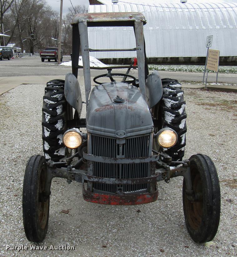 image for item DE5943 Ford 2N tractor