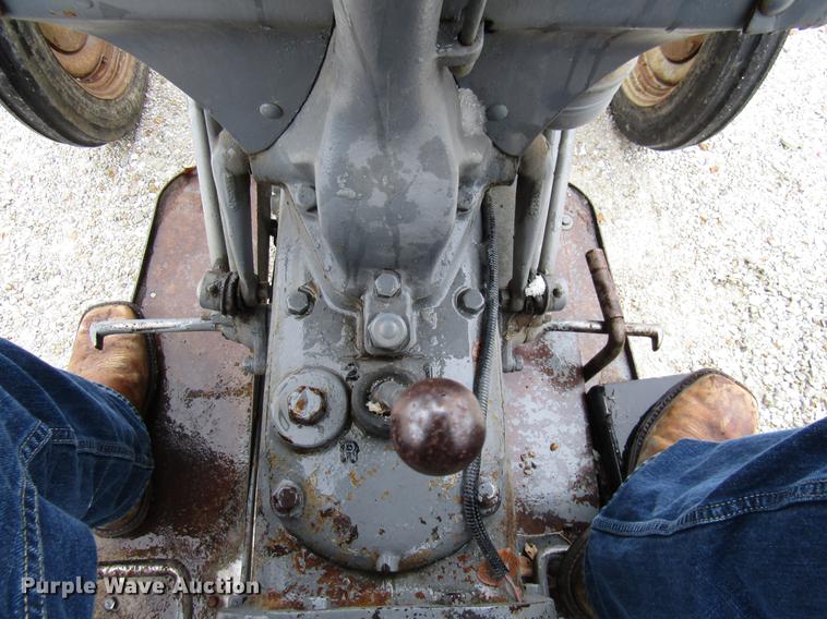 image for item DE5943 Ford 2N tractor