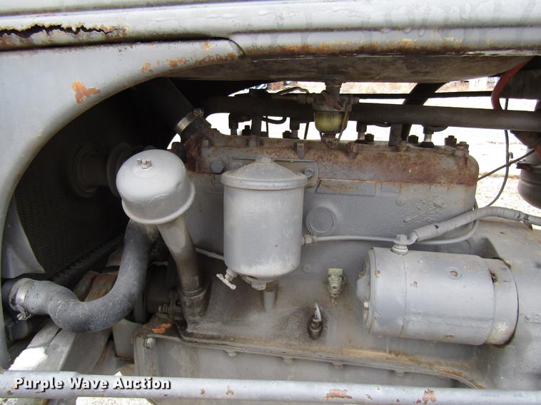 image for item DE5943 Ford 2N tractor