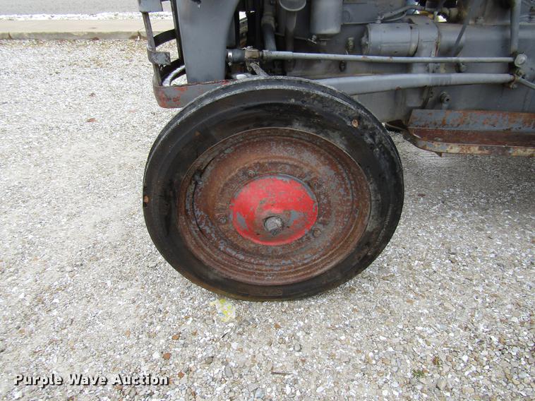 image for item DE5943 Ford 2N tractor