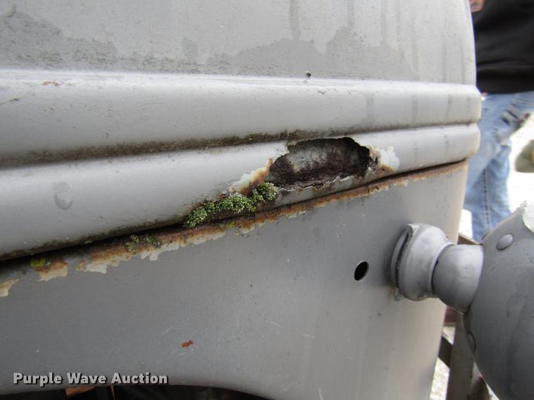 image for item DE5943 Ford 2N tractor