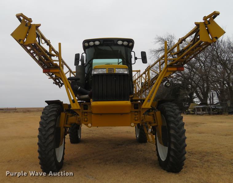 image for item DE6560 2006 Ag-Chem RoGator 874 sprayer