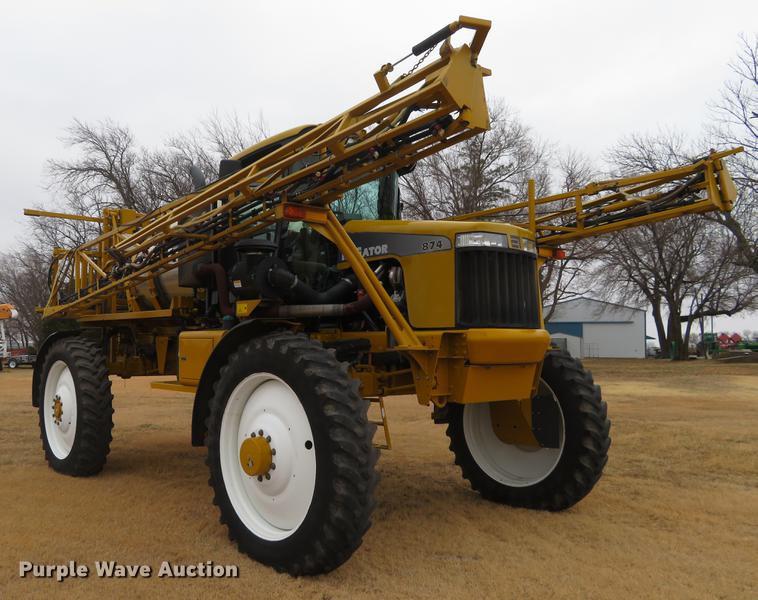 image for item DE6560 2006 Ag-Chem RoGator 874 sprayer