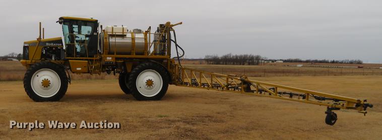 image for item DE6560 2006 Ag-Chem RoGator 874 sprayer