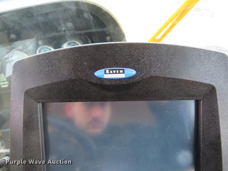 image for item DE6560 2006 Ag-Chem RoGator 874 sprayer