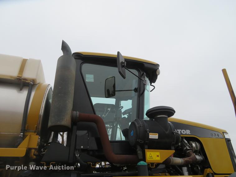 image for item DE6560 2006 Ag-Chem RoGator 874 sprayer