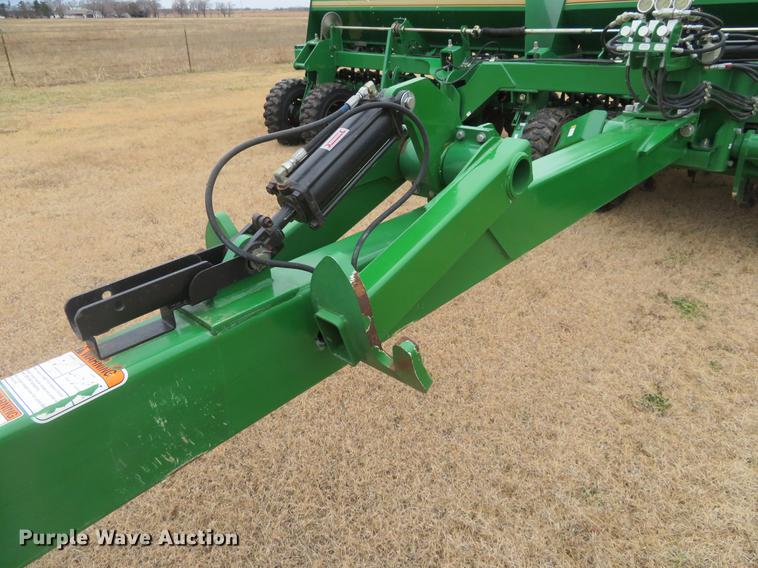 image for item DE6561 Great Plains 3S-3000HD Solid Stand grain drill