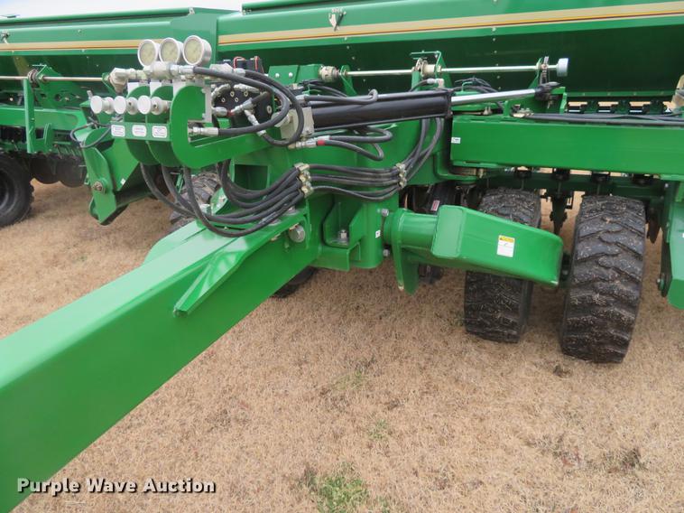 image for item DE6561 Great Plains 3S-3000HD Solid Stand grain drill