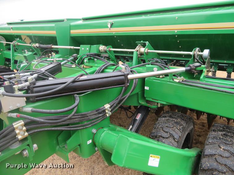 image for item DE6561 Great Plains 3S-3000HD Solid Stand grain drill