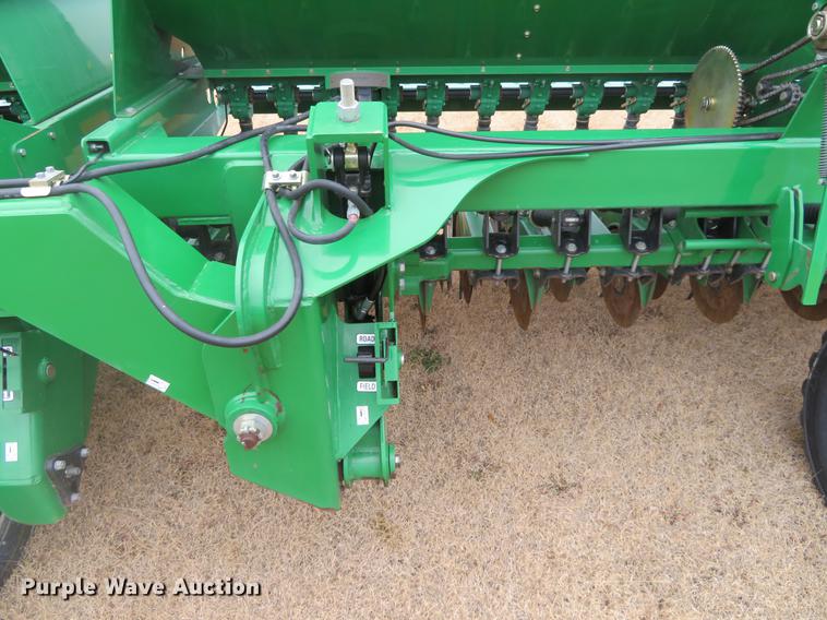 image for item DE6561 Great Plains 3S-3000HD Solid Stand grain drill