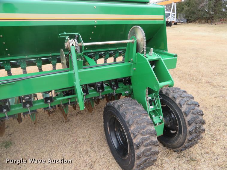 image for item DE6561 Great Plains 3S-3000HD Solid Stand grain drill