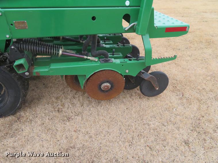 image for item DE6561 Great Plains 3S-3000HD Solid Stand grain drill