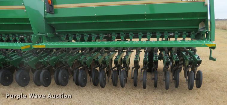 image for item DE6561 Great Plains 3S-3000HD Solid Stand grain drill