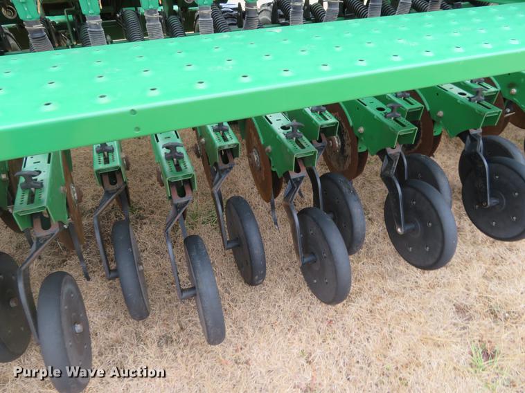 image for item DE6561 Great Plains 3S-3000HD Solid Stand grain drill